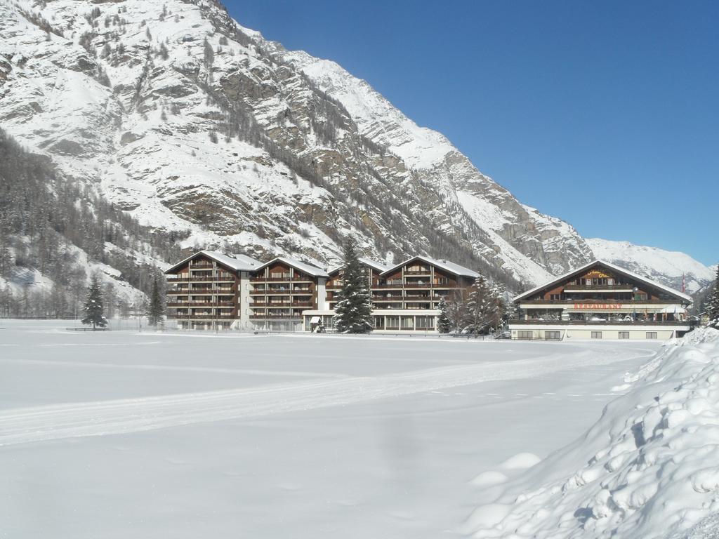 Appartements Monte Rosa تاش المظهر الخارجي الصورة