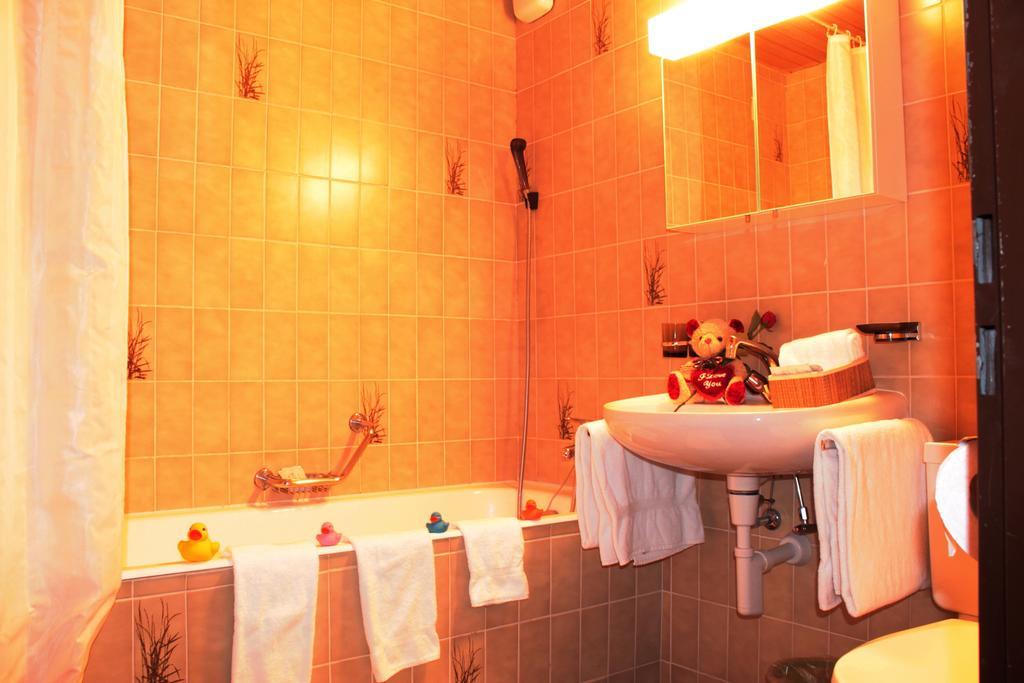 Appartements Monte Rosa تاش المظهر الخارجي الصورة